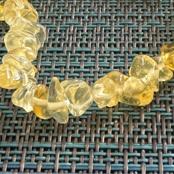 5/$25 Beautiful Stretchy Bracelet - Picture 2 of 4